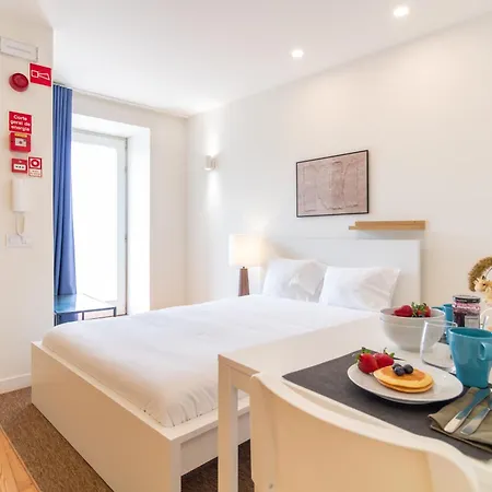 Riverside Comfort By Lovelystay Apartment